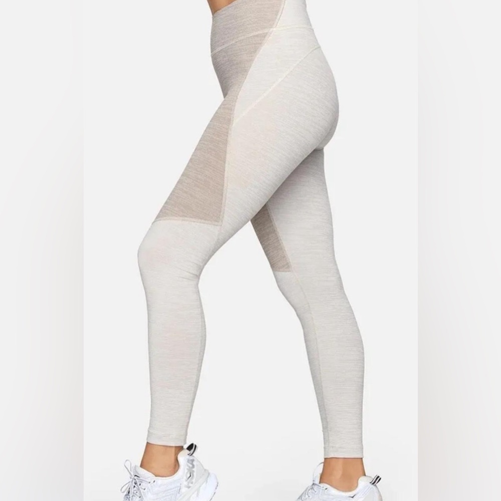 SUPER RARE Outdoor voices tan legging